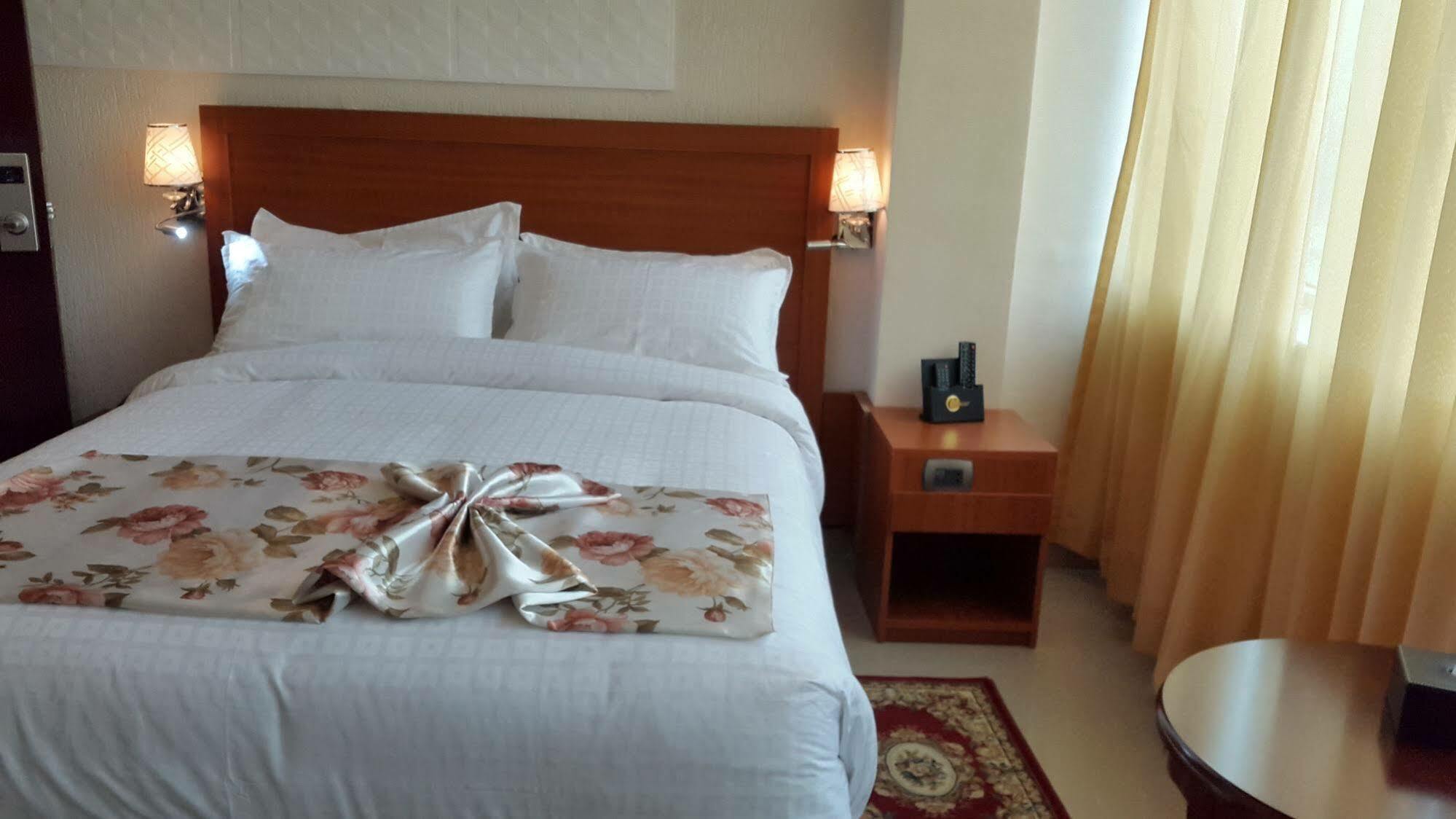 C Fun Addis Hotel Eksteriør billede