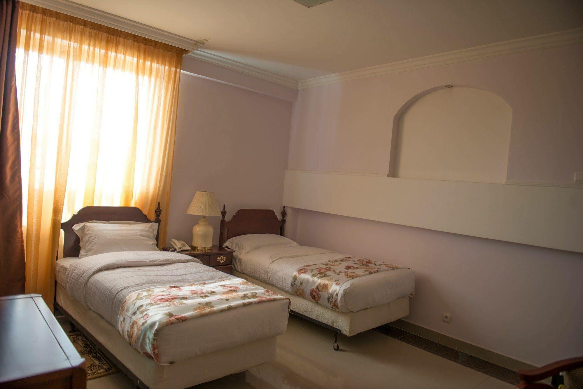 C Fun Addis Hotel Eksteriør billede