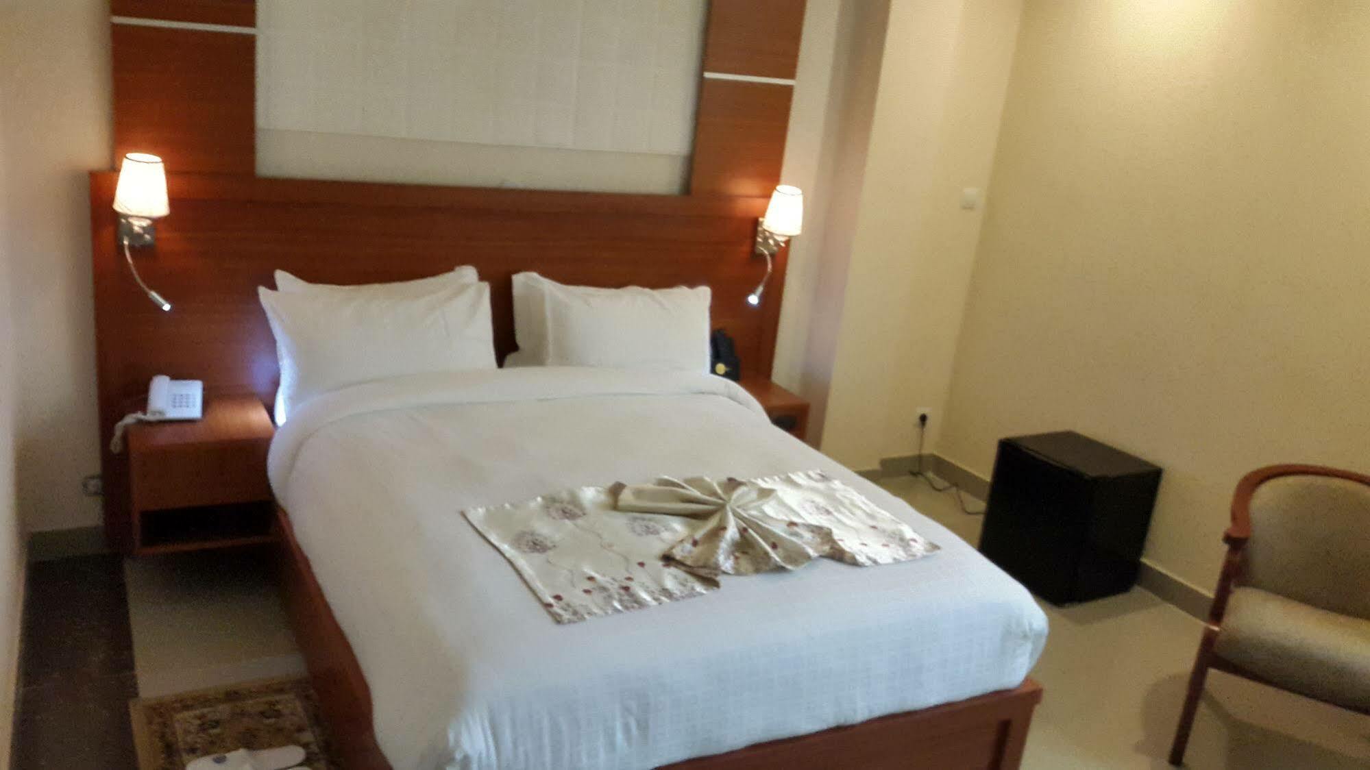 C Fun Addis Hotel Eksteriør billede