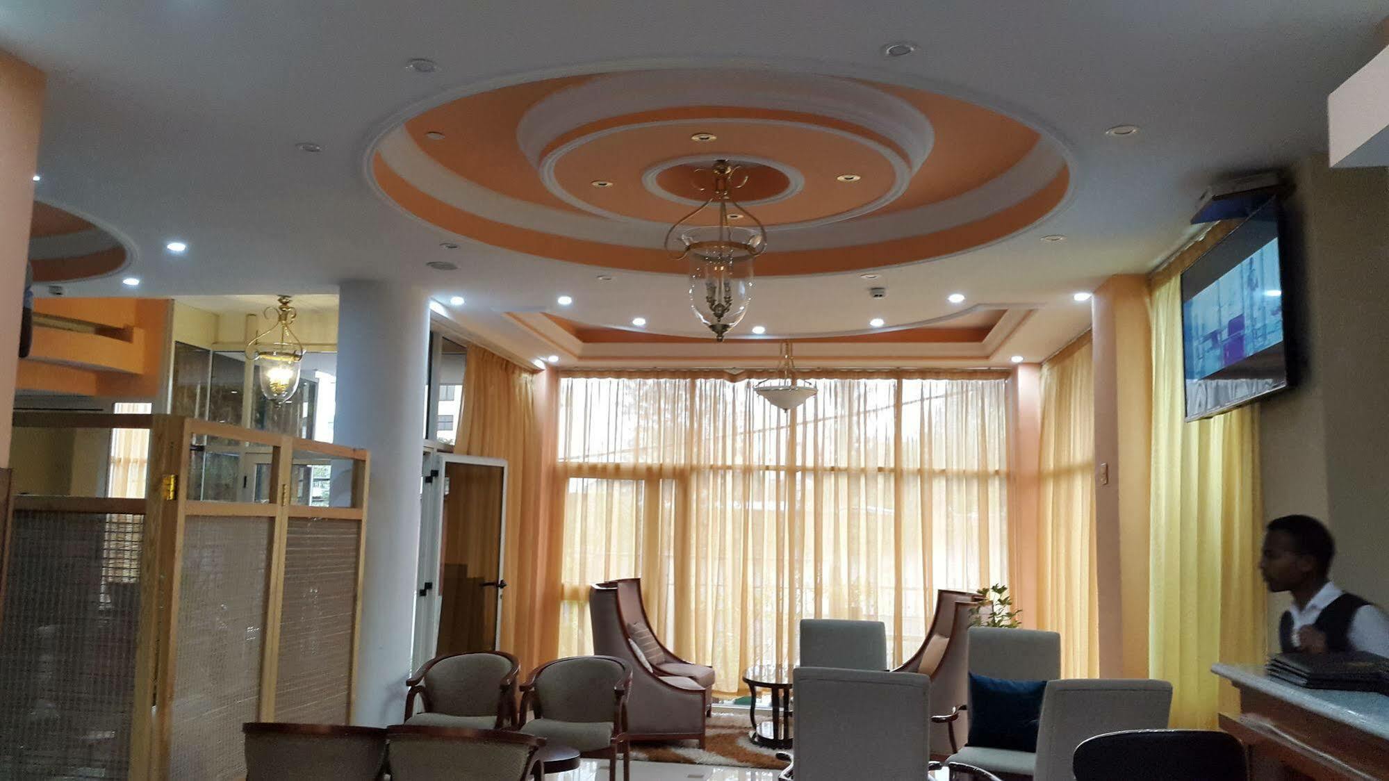 C Fun Addis Hotel Eksteriør billede